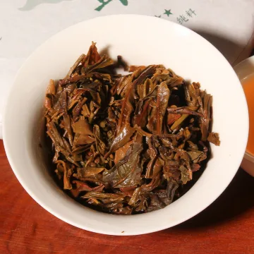 【活动特惠】中木老班章古树料 普洱茶生茶  2023年 357克/饼 老料新压 图4