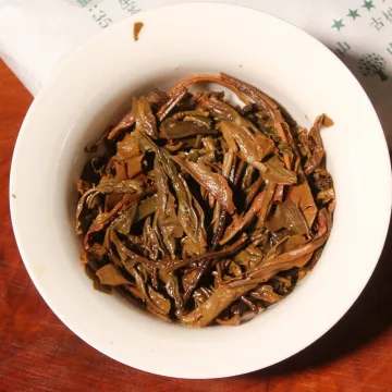 【活动特惠】中木易武古树料 普洱茶生茶  2021年 357克/饼 老料新压 图4