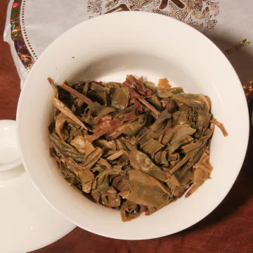 【已售罄】易武曼松 纯料 皇家贡茶 春茶 2023年 200克/饼 图4