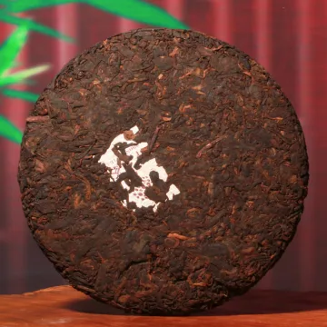 中木龙年生肖纪念饼 万事兴龙 易武古树熟茶 357克/饼 图3