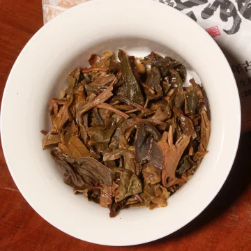 德宏古茶龙年生肖茶 万事兴龙 青龙山古树生茶 200克/饼 图4