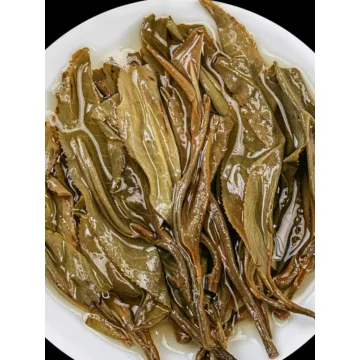 中茶 腾龙献瑞 龙年生肖纪念饼 普洱茶 生茶 2024年 357克/饼 图3
