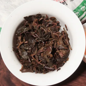 翠羽丹霞轩 乔木班章 普洱茶生茶 1000克/饼 大饼 2007年 图4