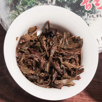 永兴 冰岛春韵 普洱茶生茶 357克/饼 图4