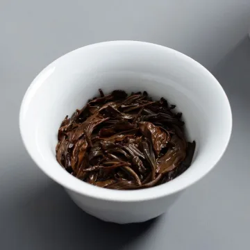云南滇红 蜜桃香红茶 桃喜 红茶 100克/盒 2024年 图4