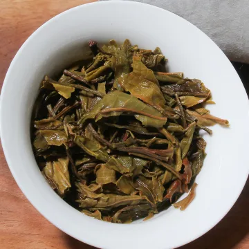 整提易武生茶 普洱茶 香气高扬,回甘生津 357克/饼*7饼 图4