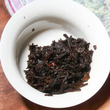 双天号 2016年 班章秘境普洱熟茶 357克/饼 图4