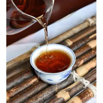 【新品特惠】2019年天地人倒生根 一头大象 布朗经典 熟茶 357克/饼 图4