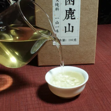 【已售罄】中木2025年困鹿山 古大树头春 普洱茶晒青 生茶 散茶 200克/盒 图3