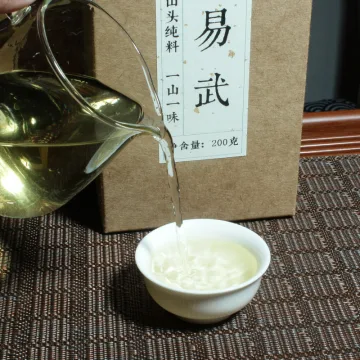 【已售罄】中木2025年易武弯弓 古大树头春 普洱茶晒青 生茶 散茶 200克/盒 图3