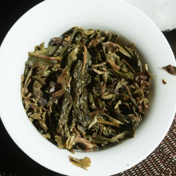 2010年 南糯山普洱茶生茶 357克/饼 图4