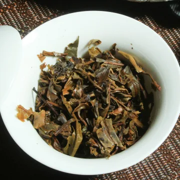 兰庭茶厂 鸣凤山大叶茶饼 2007年普洱茶生茶 陈年老茶 图4