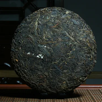 金鼎 明前第一饼 易武茶区原料压制 2011年 普洱茶生茶357克/饼 图2