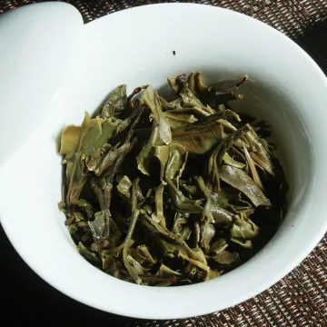 金聚鼎 小户赛 普洱茶生茶 2012年 500克/饼 图4